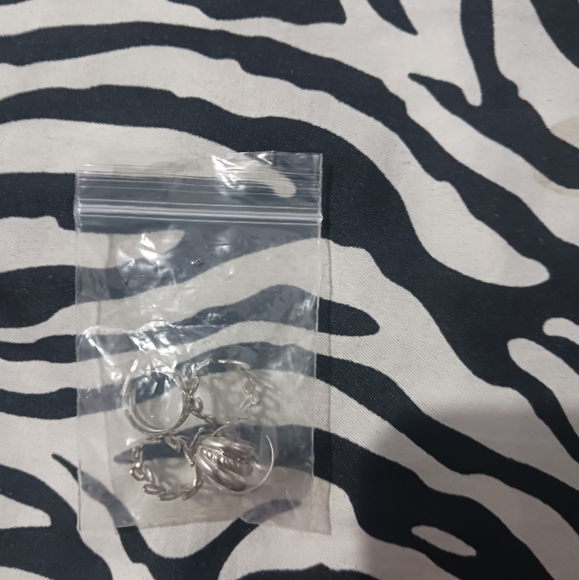 NEW Women Silver ears cuff earrings set - Picture 3 of 3